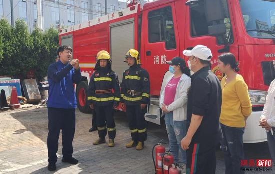 “双争”进行时文化路街道：消防演练进社区共筑安全防火墙(图4)