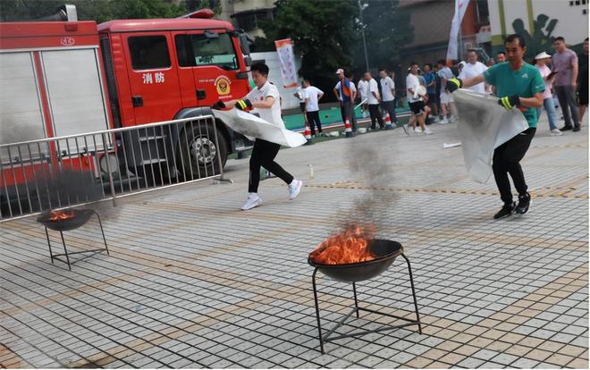 筑牢安全“防火墙”武侯区教育局组织开展学校消防力量技能大赛(图3)