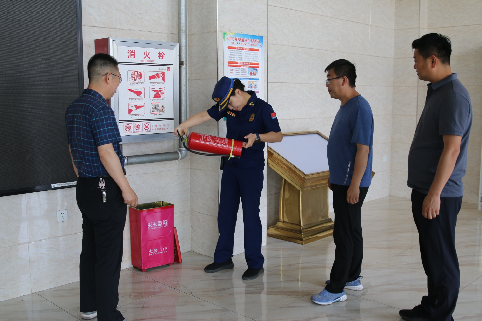甘肃崇信：消防产品“大体检”筑牢质量“防火墙”(图1)