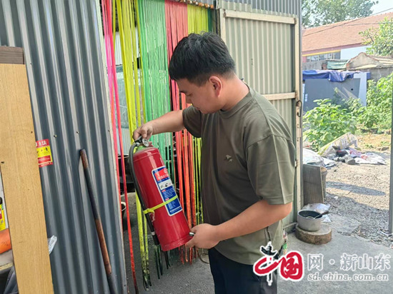 济宁微山县驩城镇开展九小场所消防安全检查筑牢安全防火墙(图3)