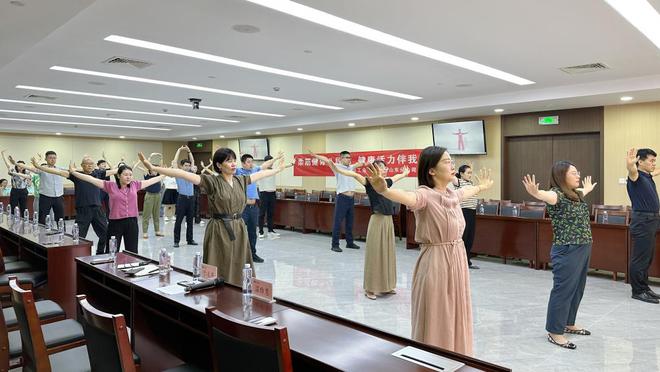 消防演练筑牢安全防火墙公益讲座普及健康知识昆仑健康保险山东分公司“78全国保险公众宣传日”活动圆满收官(图6)