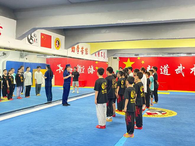 【防风险保安全守底线】暑期“送”安全筑牢培训机构消防“防火墙”(图2)