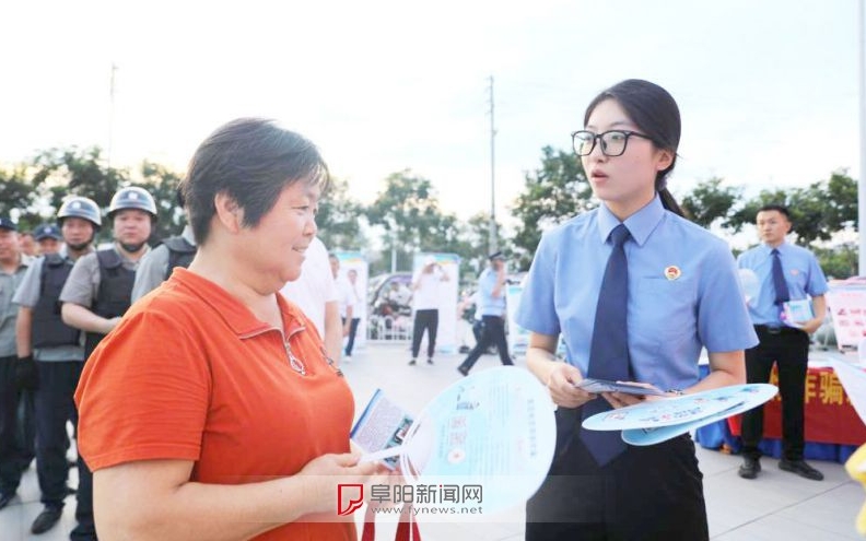 法治宣传筑牢反诈“防火墙”(图1)