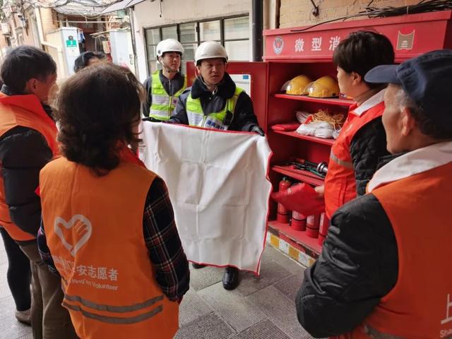 24小时待命、“零死角”巡逻！他们筑牢夏季消防安全“防火墙”！(图4)