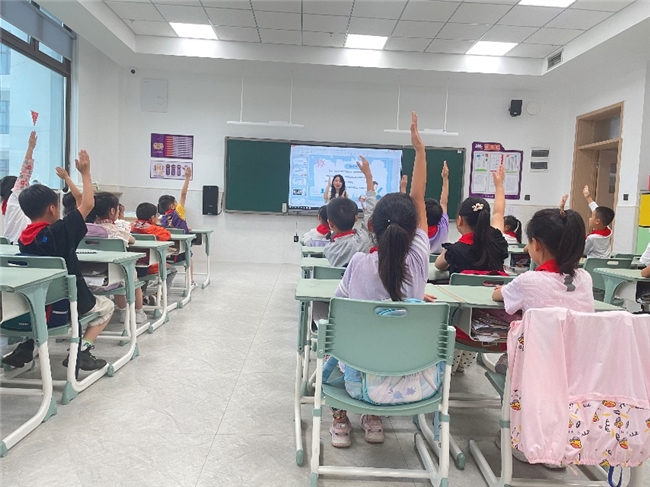 上好金融“必修课”筑牢反诈“防火墙”马上消金开展金融知识进校园活动(图1)