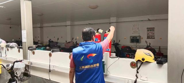 志愿服务热度不减全力筑牢高温天气“防火墙”(图2)