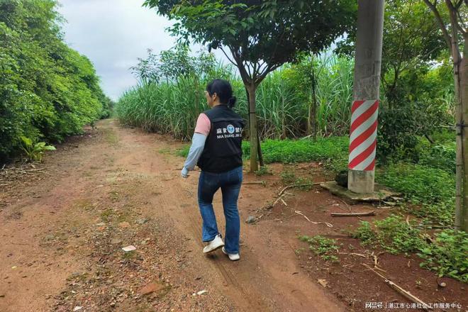 禁种踏查不停歇筑牢禁毒防火墙(图2)