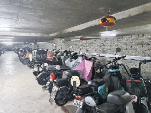 充电车棚怎能少了关键“防火墙”(图1)