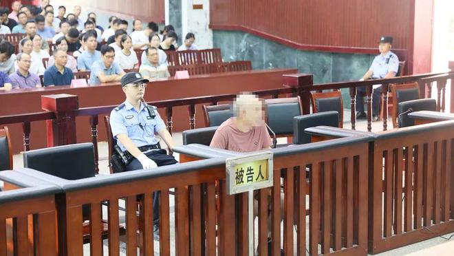 武宣法院：以案为鉴筑牢廉政“防火墙”(图2)