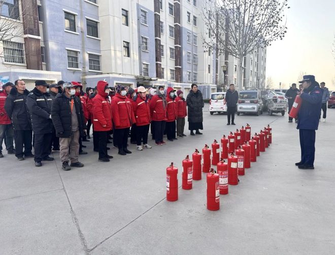 利津县消防救援大队筑牢冬季消防安全“防火墙”(图1)