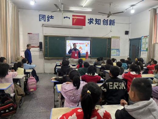 宜春市袁州区三阳镇：消防宣讲进校园筑牢师生“防火墙”(图1)