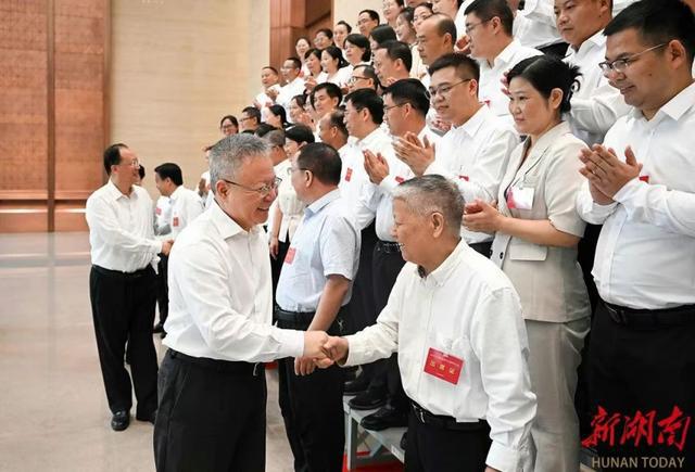 让中国建造“稳”立世界！湖大院士获评“感动湖南”年度人物！(图6)