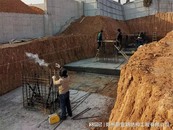 钢结构施工方案优化与周期缩短策略(图1)