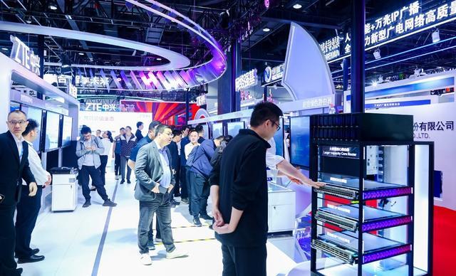 中兴通讯亮相CCBN2025：以全栈创新打造广电新动能(图2)