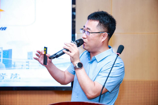 驭光而行数智启新：走进安徽交通职业技术学院F5G-A全光校园研学会成功举办(图6)