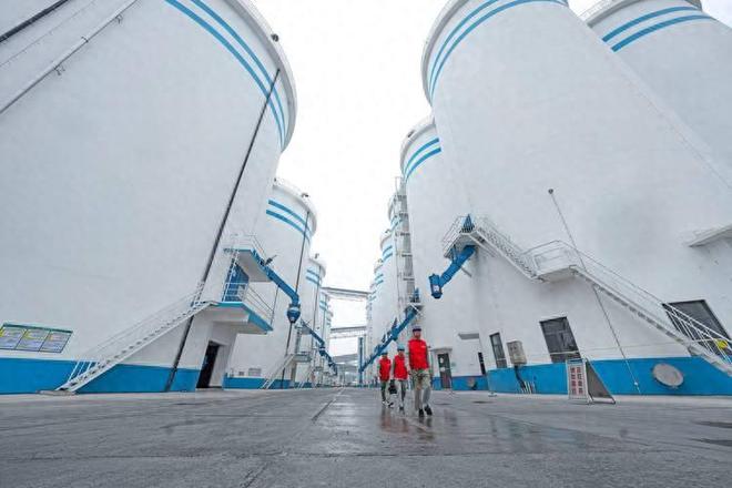 中国建成七大应急粮仓“大争之世”已到中美交锋再无后顾之忧(图1)