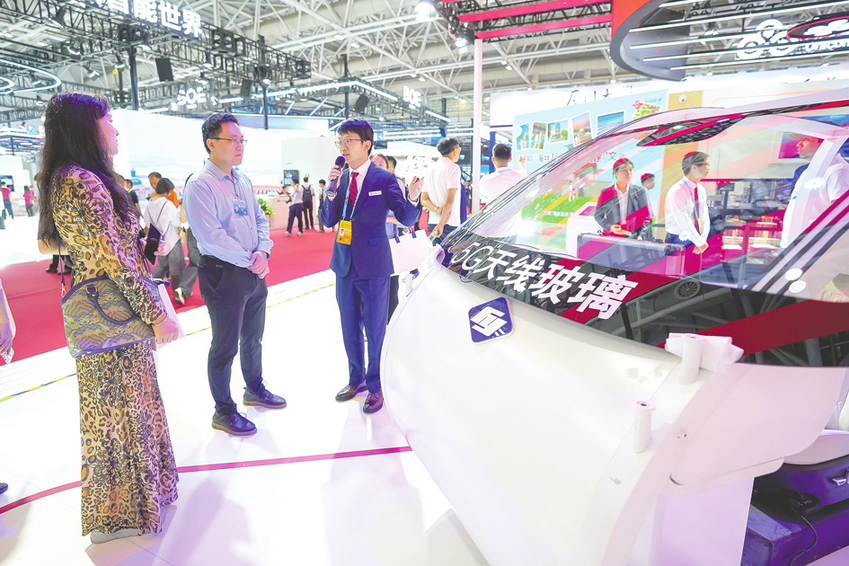 5G规模化应用“扬帆”行动升级3年后5G个人用户普及率超85%(图1)