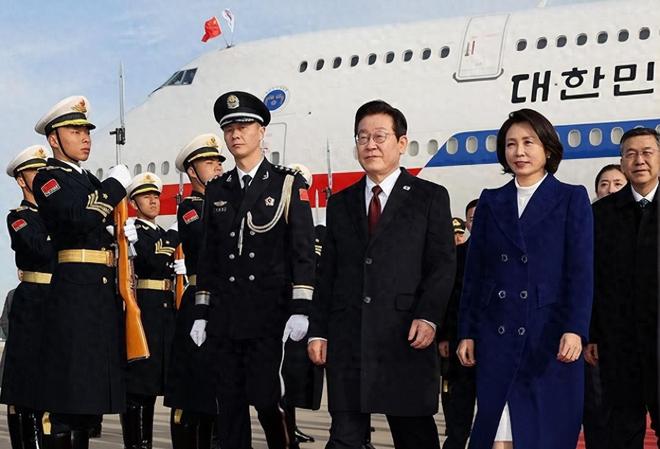 李在明抵达北京不到24小时对华称呼变了朝鲜突然做出大动作(图1)