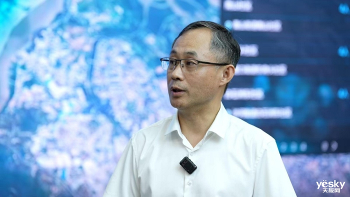 AI时代标配华为举办园区网络“以光惠算”先锋行动发布会(图2)